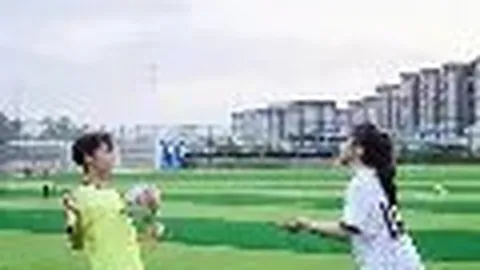 年轻辣妈欠债被列入失信名单，银行冻结账户，豪车奔驰被扣押