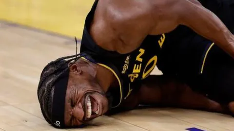 辽篮10人共谱胜利篇章，赵继伟奥利弗双喜双贺，稳夺季军佳绩