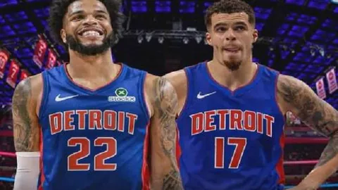 曼联揭秘：B费续约与离队之谜，悬念重重